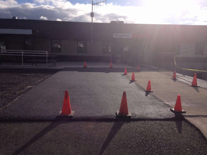 Asphalte : Municipalités et commerces