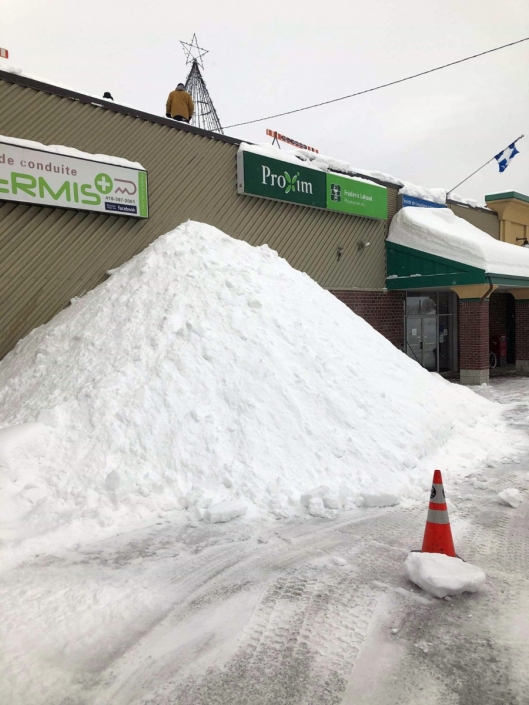 Déneigement de toitures